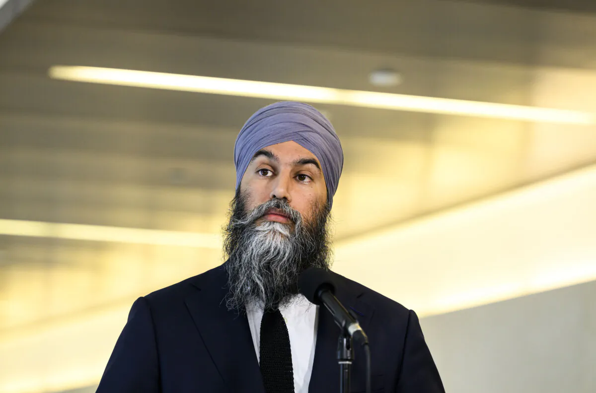 NDP Leader Jagmeet Singh speaks to journalists after a caucus meeting in Ottawa, on Jan. 22, 2025. (The Canadian Press/Justin Tang)