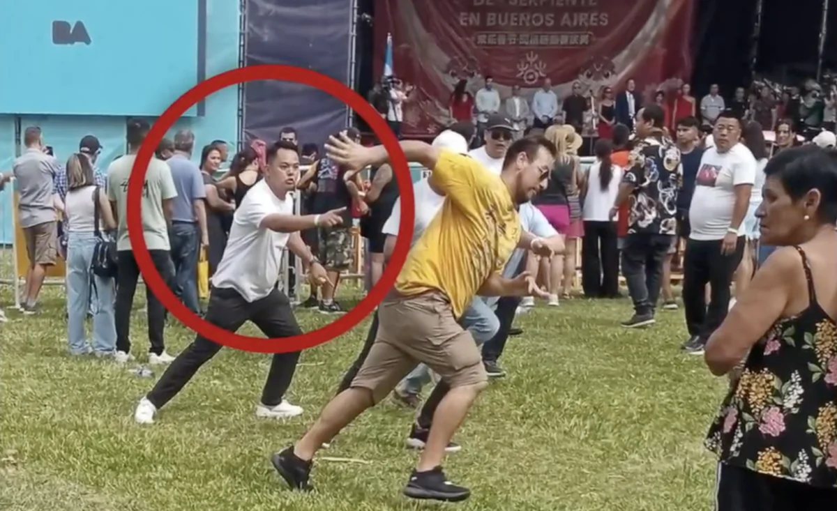 A Falun Gong practitioner flees from attackers in Buenos Aires, Argentina, on Jan. 26, 2025. (Courtesy of the Falun Dafa Association of Argentina)