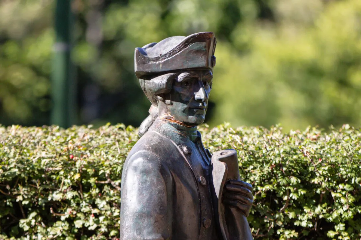 A vandalised statue of early explorer Captain Cook at Fitzory Garden, Melbourne, Australia on Feb. 25, 2025. (AAP Image/Diego Fedele) 