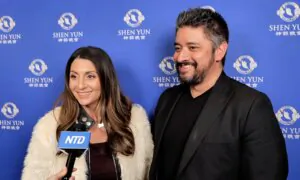 Theatergoer Says Beauty of Traditional China in Shen Yun Brings Hope