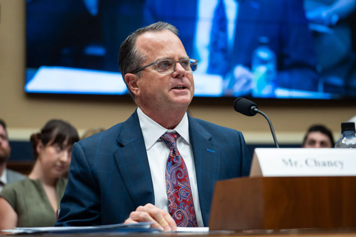 Pharmacist and owner at Chancy Drugs Hugh Chancy testifies before the House Energy and Commerce Subcommittee on Health in Washington on Feb. 26, 2025. (Madalina Vasiliu/The Epoch Times)