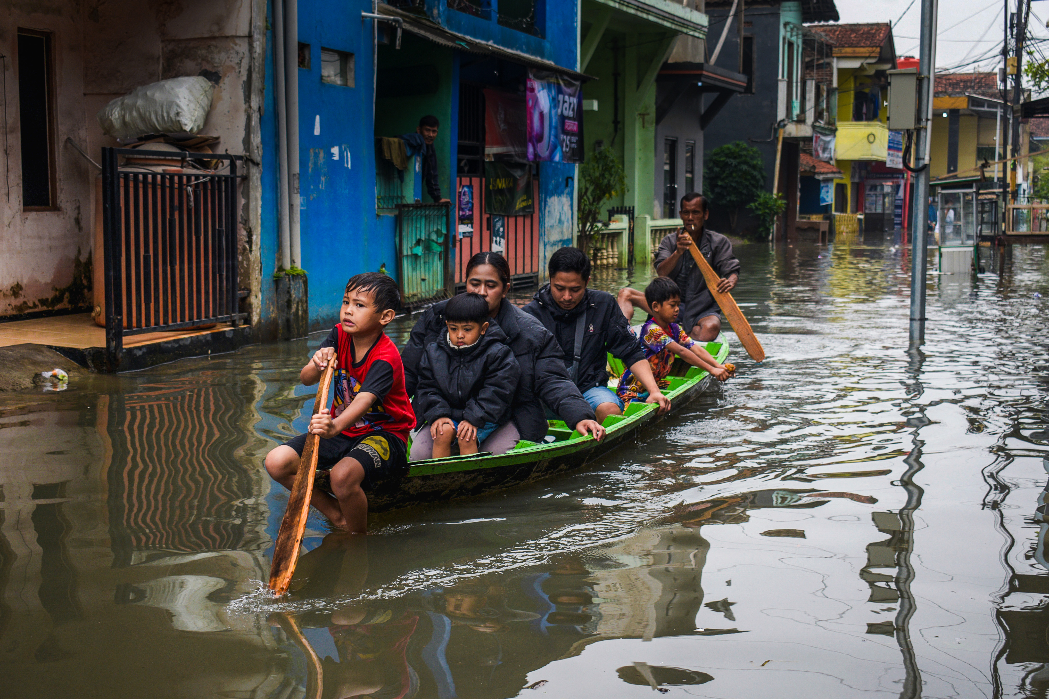 Day in Photos: Flooding in Indonesia, Fire in New York, and New Rare Fresco in Pompeii