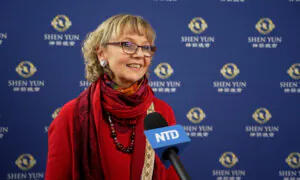 Conductor Says Shen Yun Is a ‘Fairy Tale’