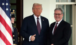 UK Prime Minister Starmer Meets Trump in Washington; Trump Vows to Double Tariffs on China