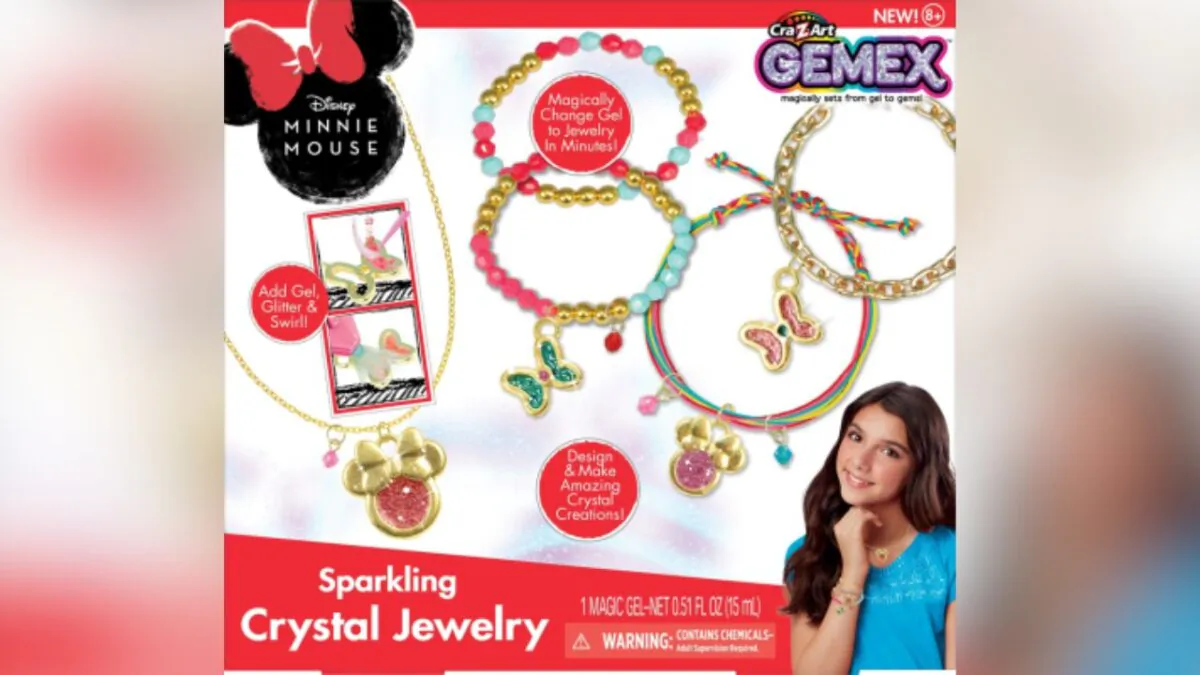 A Cra-Z-Art Gemex/Gel2Gem jewelry kit. (CPSC)