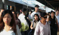 Aussie Workers Embrace ‘Job Hugging’ Over ‘Quiet Quitting’
