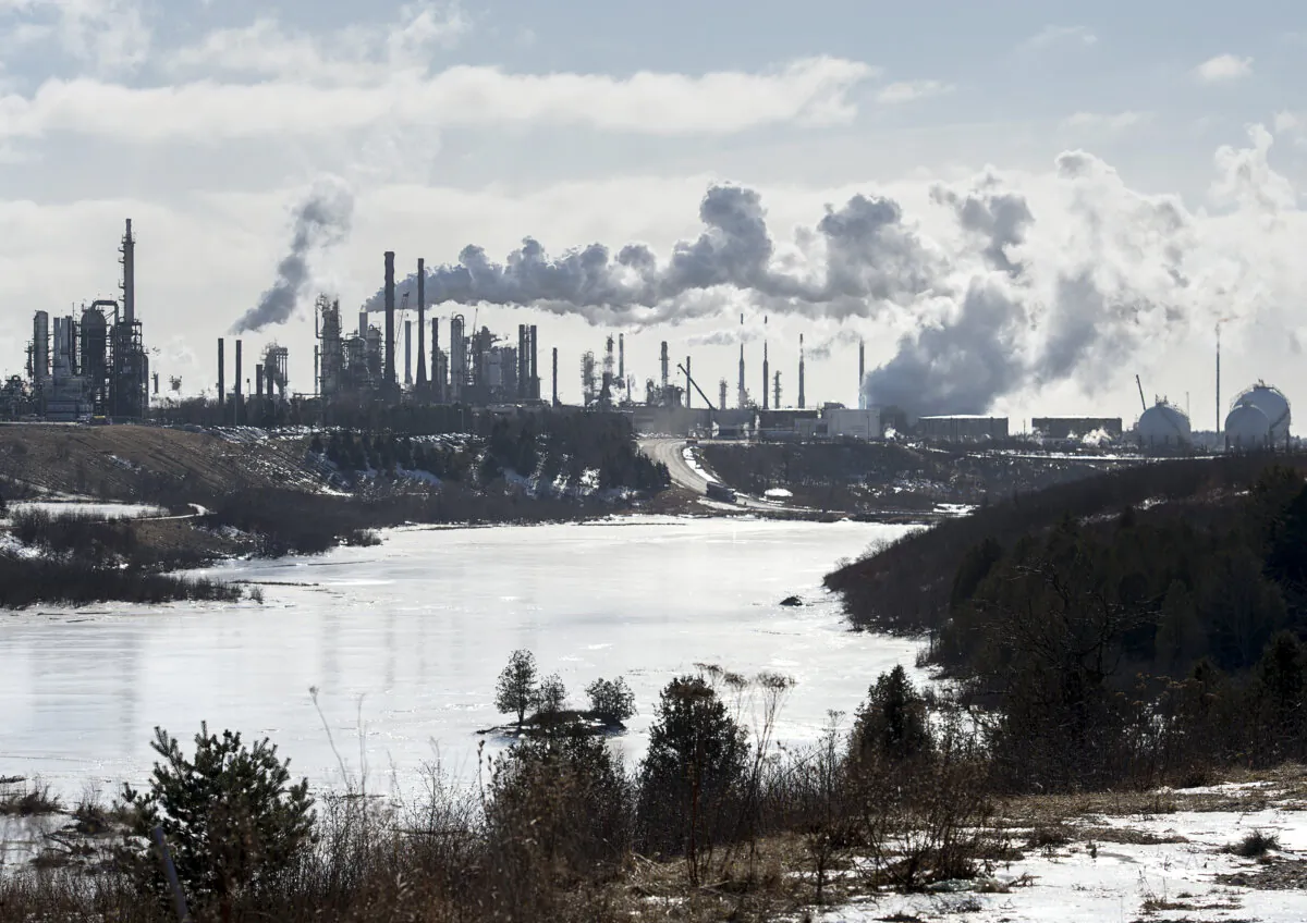 The Irving Oil Refinery is seen in Saint John, N.B. on Jan. 29, 2019. (The Canadian Press/Andrew Vaughan)