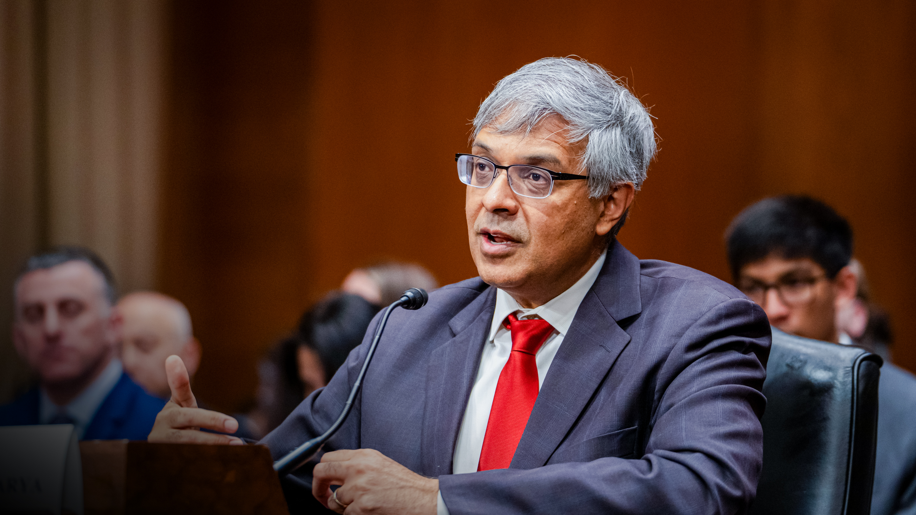 5 Takeaways From Bhattacharya’s Hearing for NIH Head