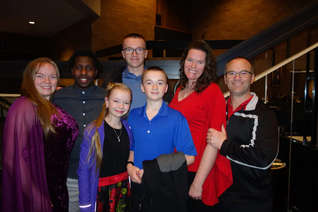 Allen Gatfield and his family at the Shen Yun Performing Arts performance at Morrison Center for the Performing Arts on March 5, 2025. (Lily Yu/The Epoch Times)
