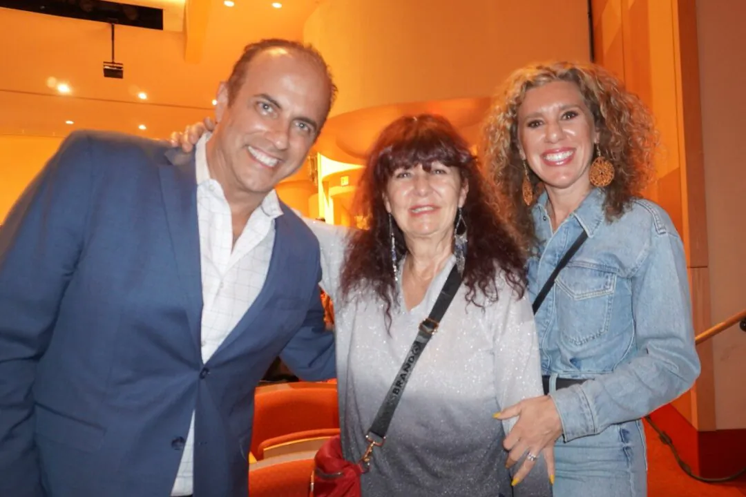 Adam Litberg and his wife and mother-in-law enjoyed Shen Yun Performing Arts at Symphony Hall in Phoenix, Arizona, on March 8, 2025. (Sherry Dong/The Epoch Times)
