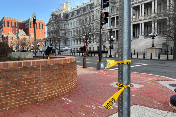 Secret Service Shoots Armed Man Near White House