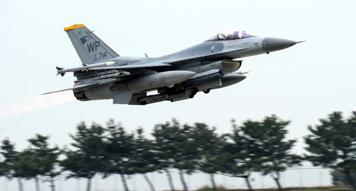 A U.S. Air Force F-16 fighter in a file photo. (Go Bum-jun/Newsis via AP)