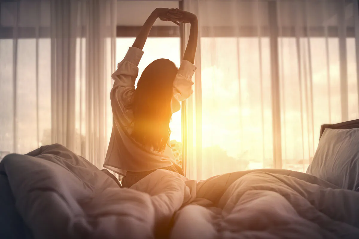 The benefits of better sleep include improved alertness, decision-making, and physical performance and recovery. (oatawa/Getty Images)