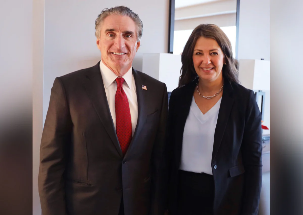 Alberta Premier Danielle Smith with U.S. Secretary of the Interior Doug Burgum on March 11, 2025. (Courtesy Office of the Premier)
