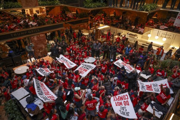 98 Protesters Arrested After Occupying Trump Tower to Demand Release of Pro-Palestinian Activist