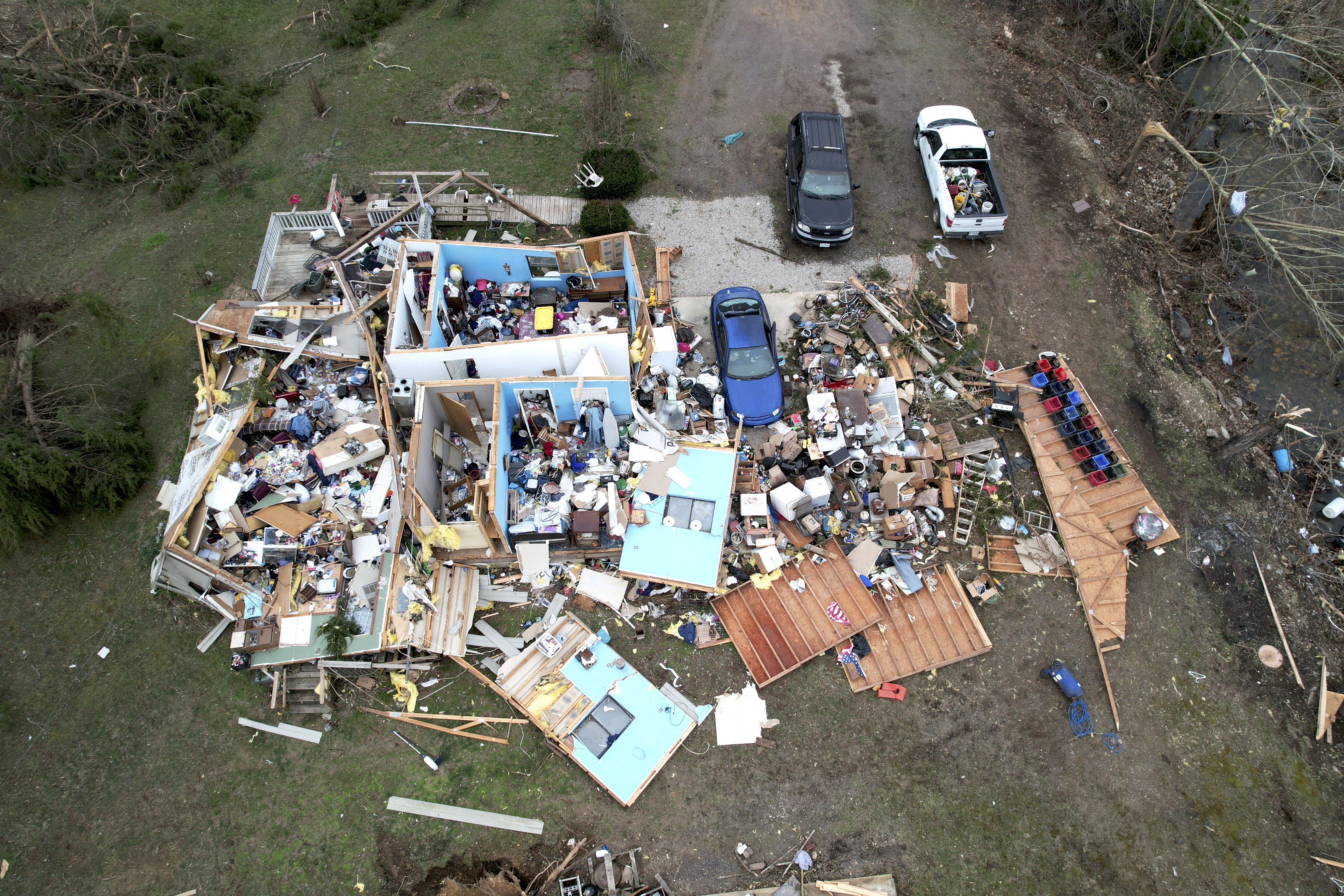 At Least 32 Dead as Extreme Weather Sweeps Across Several States ...