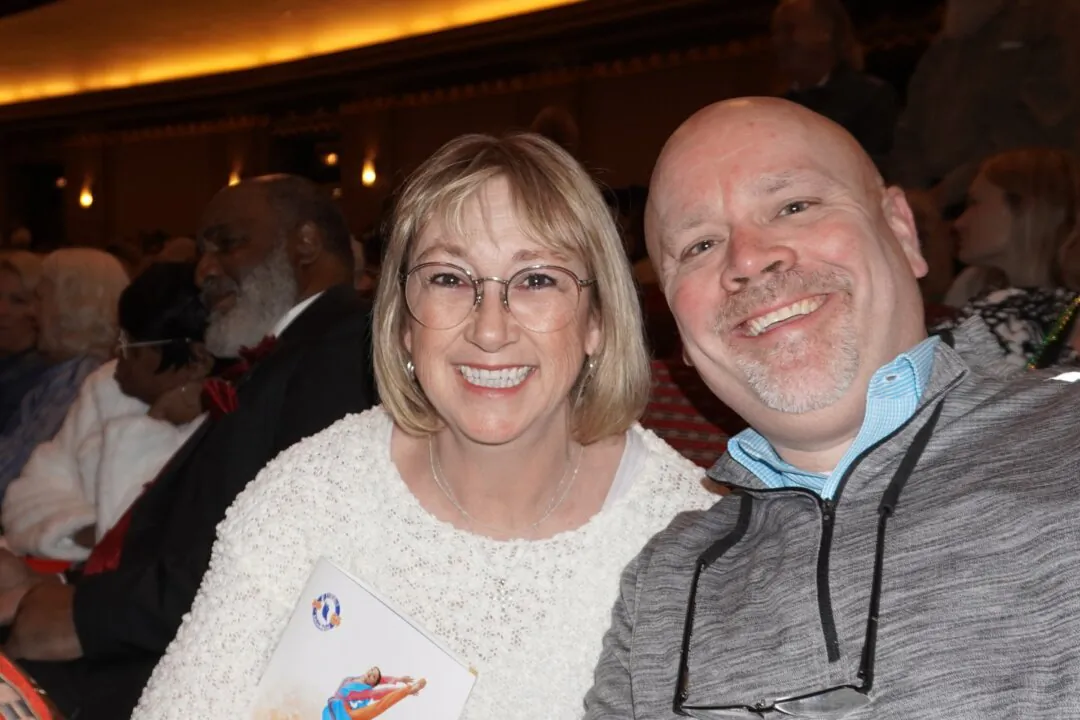 Molly and Steve Amos enjoyed Shen Yun at the Stifel Theatre in St. Louis, Missouri, on March 15, 2025. (Sally Sun/The Epoch Times)
