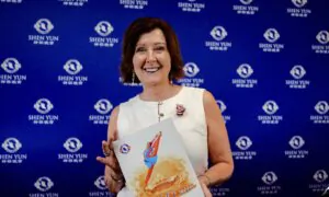‘Very Special’: President of Village Roadshow Studios Amazed by Shen Yun