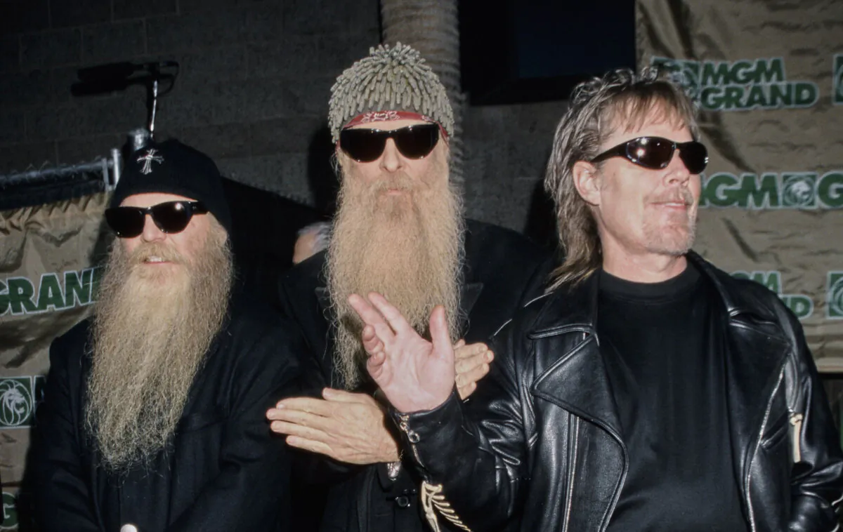 (L-R) Dusty Hill, Billy Gibbons, and Frank Beard of ZZ Top attend the 10th Annual Billboard Music Awards in Las Vegas on Dec. 8, 1999. (Vinnie Zuffante/Getty Images)