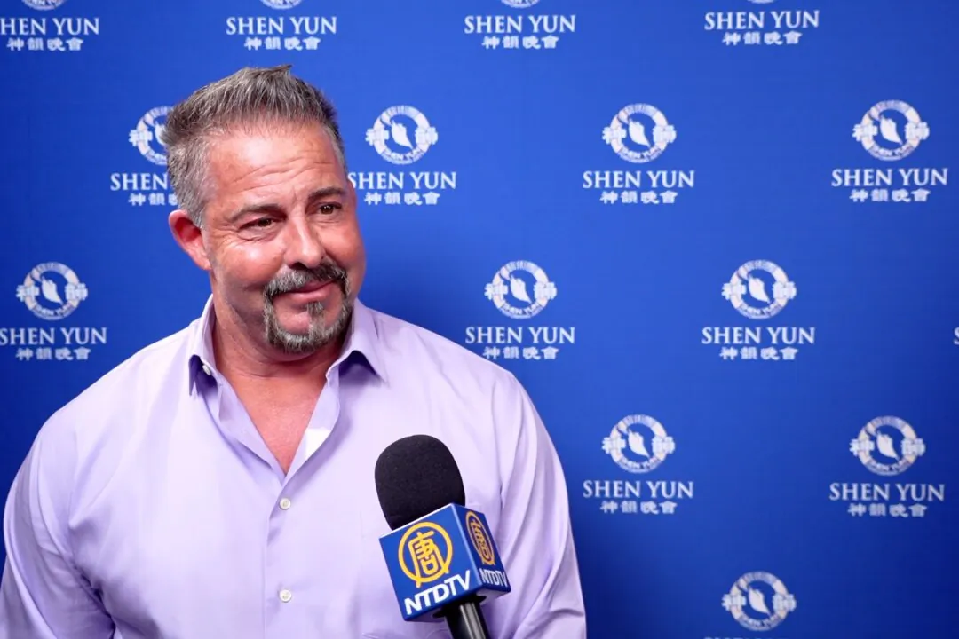 Dustin Van Cleave enjoyed Shen Yun's evening show at the Fort Smith Convention Center on March 19, 2025. (NTD)
