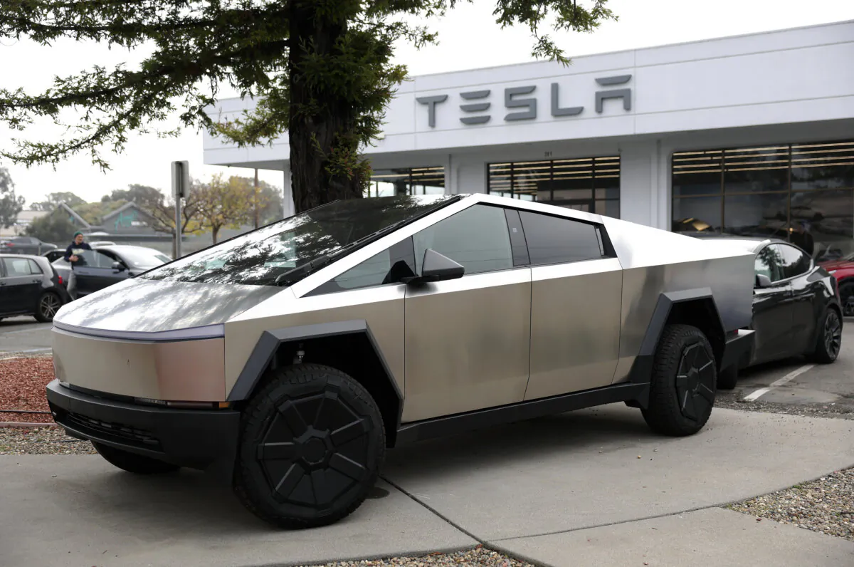 A Tesla Cybertruck is displayed at a Tesla dealership in Corte Madera, Calif., on Dec. 20, 2024. (Justin Sullivan/Getty Images)