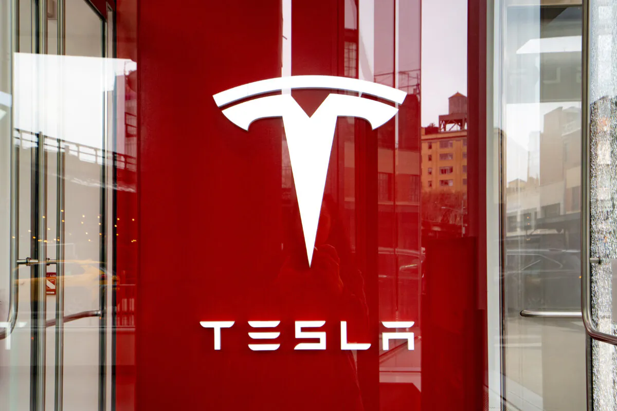 A Tesla showroom in New York City on March 20, 2025. (Samira Bouaou/The Epoch Times)