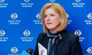 Shen Yun Highlights Importance of ‘Traditions and Values’: University Department Dean