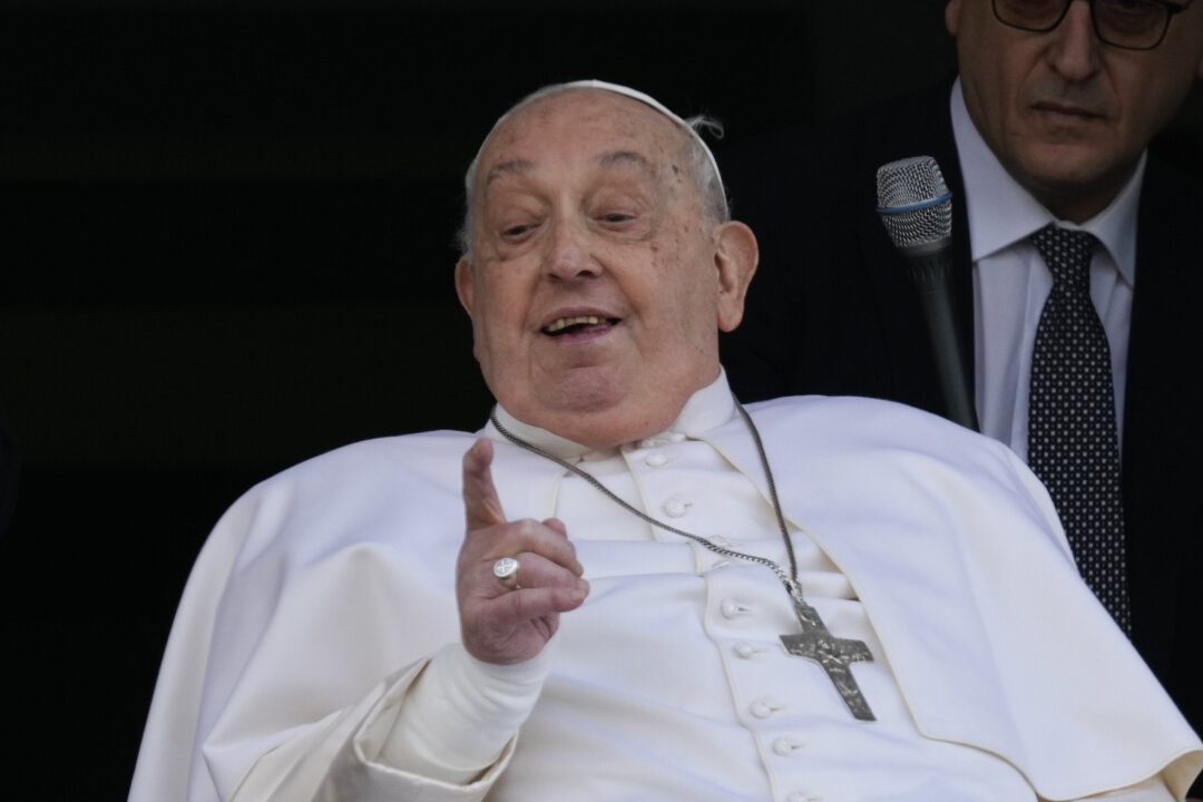 Pope Is Discharged From Hospital, Returns to Vatican