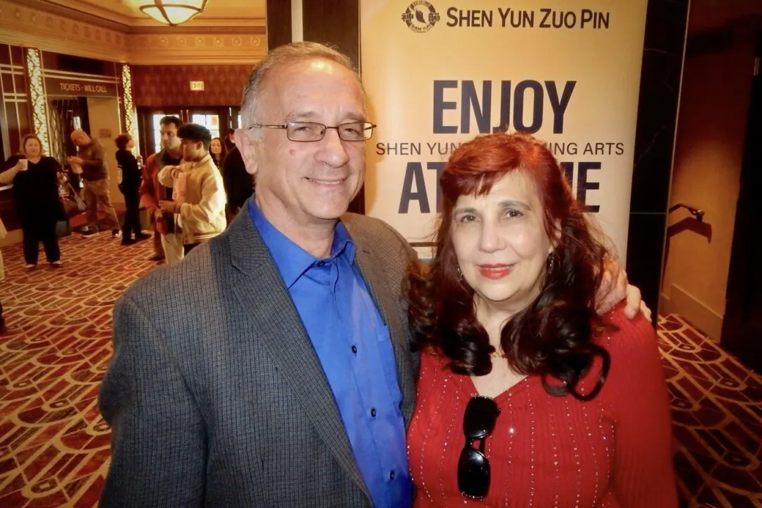 George and Brandis Riba attended Shen Yun Performing Arts at the State Theatre New Jersey, in New Brunswick, on March 23. (Weiyong Zhu/The Epoch Times)