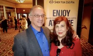 Shen Yun Brought Tears to Cuban Immigrant Who Experienced Communism Firsthand