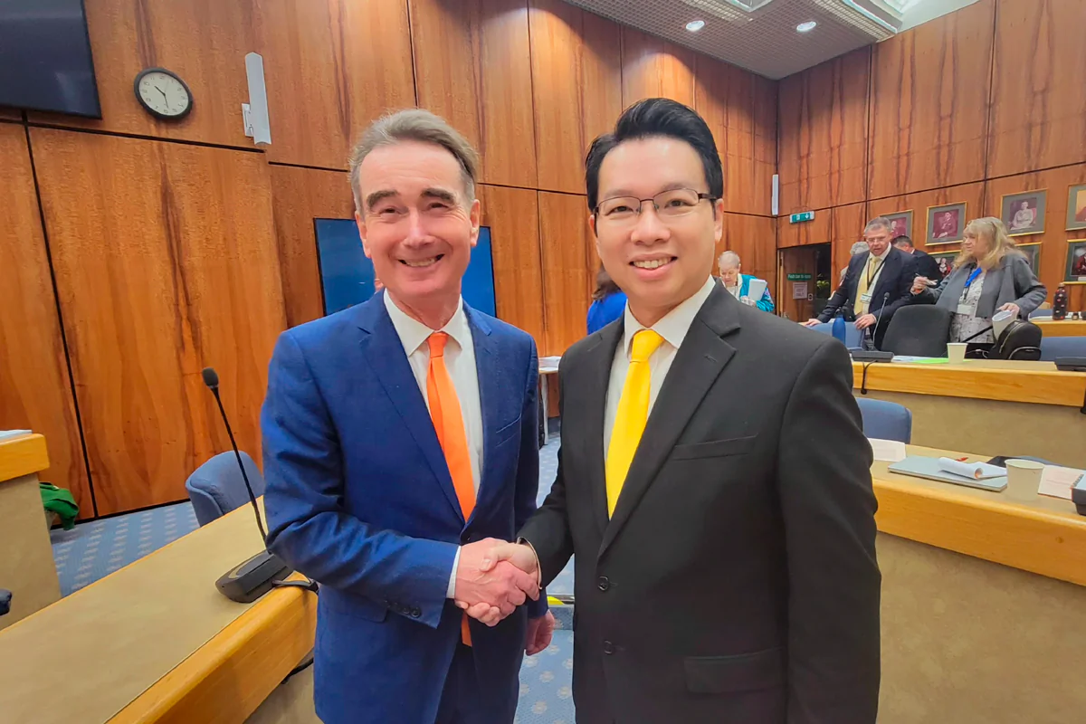 Wokingham Councilor Andy Ng Siu-Hong (R) moved to oppose the Chinese "super-embassy" plan at his council meeting, and his motion was carried. He is pictured with motion co-sponsor Stephen Conway (L) in the UK on March 20, 2025. (Courtesy of Andy Ng Siu-hong)