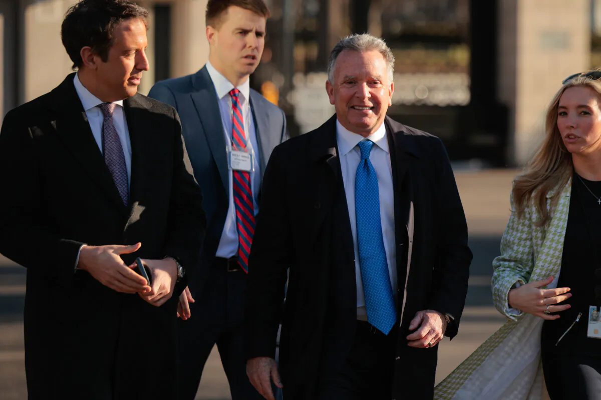 White House Special Envoy to the Middle East Steve Witkoff (3rd L) speaks to reporters as he walks back into the West Wing following a television interview on the North Lawn of the White House on March 19, 2025. (Chip Somodevilla/Getty Images)