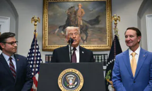 Trump Appoints Governor Landry as Special Envoy to Greenland; Bombs Thrown Before Bondi Beach Shooting Failed to Detonate