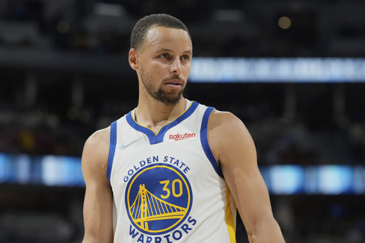 Golden State Warriors guard Stephen Curry during Game 3 of an NBA first-round Western Conference playoff series in Denver on April 21, 2022. (David Zalubowski/AP Photo)