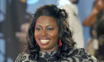 Grammy-Nominated Singer Angie Stone Dies in Car Crash