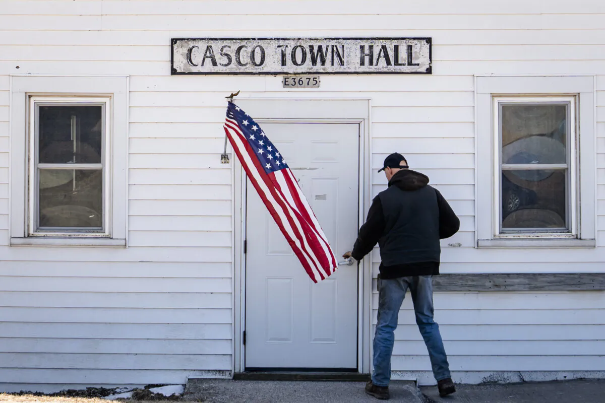 Casco Town Hall during the Wisconsin Supreme Court elections in Casco, Wis., on April 1, 2025. (Madalina Vasiliu/The Epoch Times)