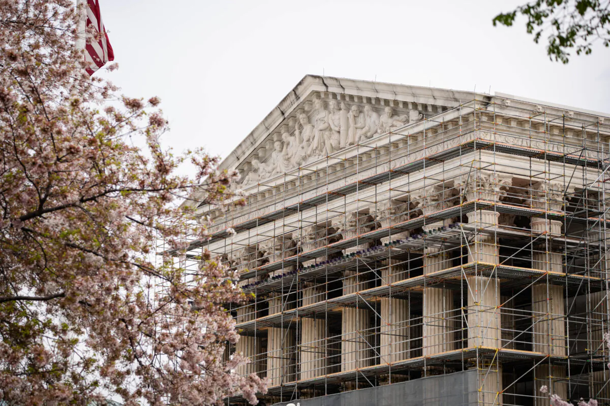 The Supreme Court in Washington on April 3, 2025. (Madalina Vasiliu/The Epoch Times)
