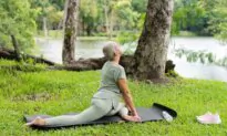 Open Hip Joints to Avoid Knee Pain in Sitting Cross-Legged Positions