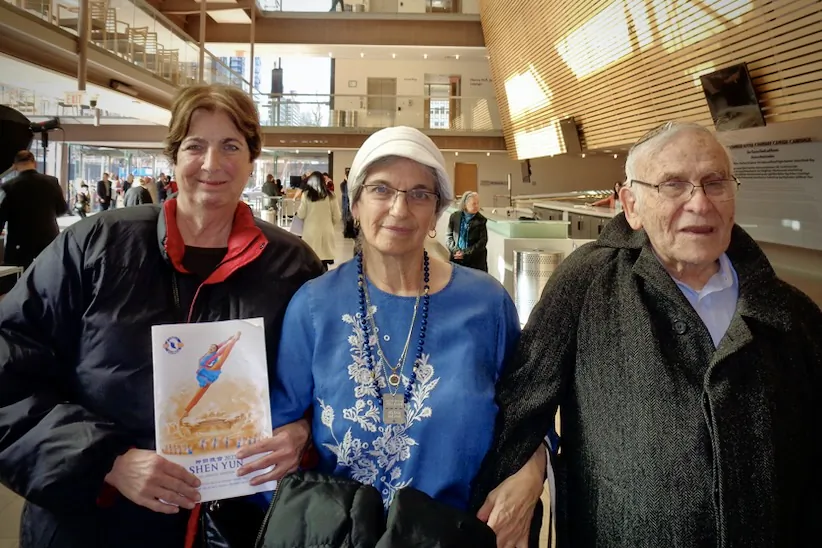 Joseph and Renana Gemeiner and Mrs. Gemeiner's sister (L) watched Shen Yun Performing Arts at the Four Seasons Centre for the Performing Arts in Toronto, Canada, on April 6, 2025. (Lisa Li/The Epoch Times)