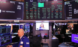 Wall Street Rallies on Hopes of Tariff Talks; Chinese Nationals Caught Fighting for Russia, Zelenskyy Says