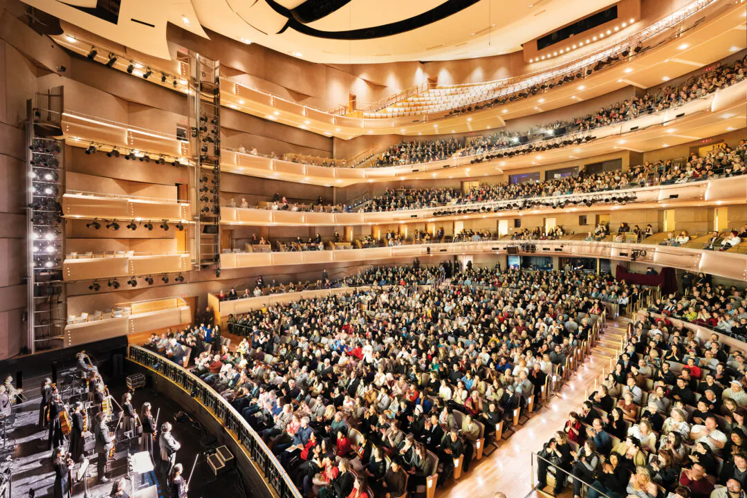 The audience at Shen Yun Performing Arts at the Four Seasons Centre for the Performing Arts in Toronto, on April 5, 2025. List(Evan Ning/The Epoch Times)