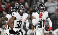 Free Agent Safety Simmons Weighs His Options