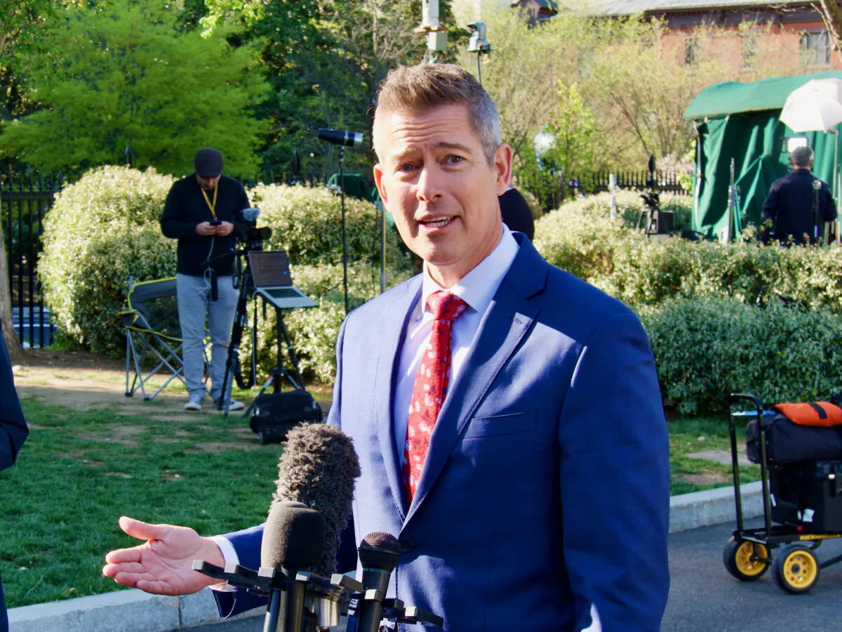 Transportation Secretary Sean Duffy speaks to reporters at the White House in Washington on April 9, 2025. (Travis Gillmore/The Epoch Times)