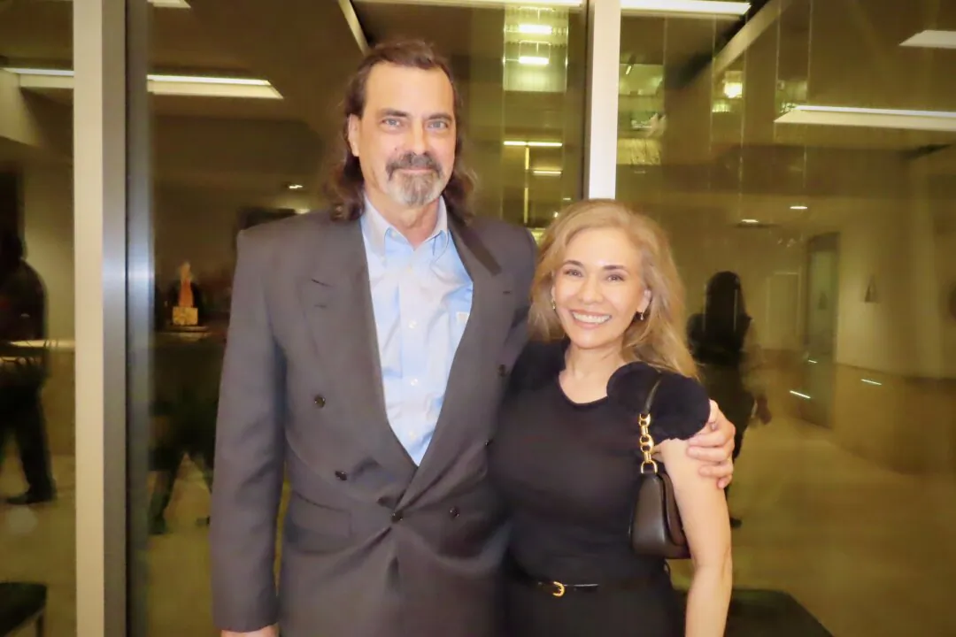 Mark Sult and Atriana Sult at the Shen Yun Performing Arts performance at Younes and Soraya Nazarian Center for the Performing Arts on April 9, 2025. (Alice Sun/The Epoch Times)