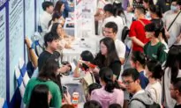 Chinese Graduates Not Equipped to Spur Economic Growth, Experts Say