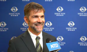 Denver Theatergoer Says Shen Yun ‘Makes Me Feel Good’