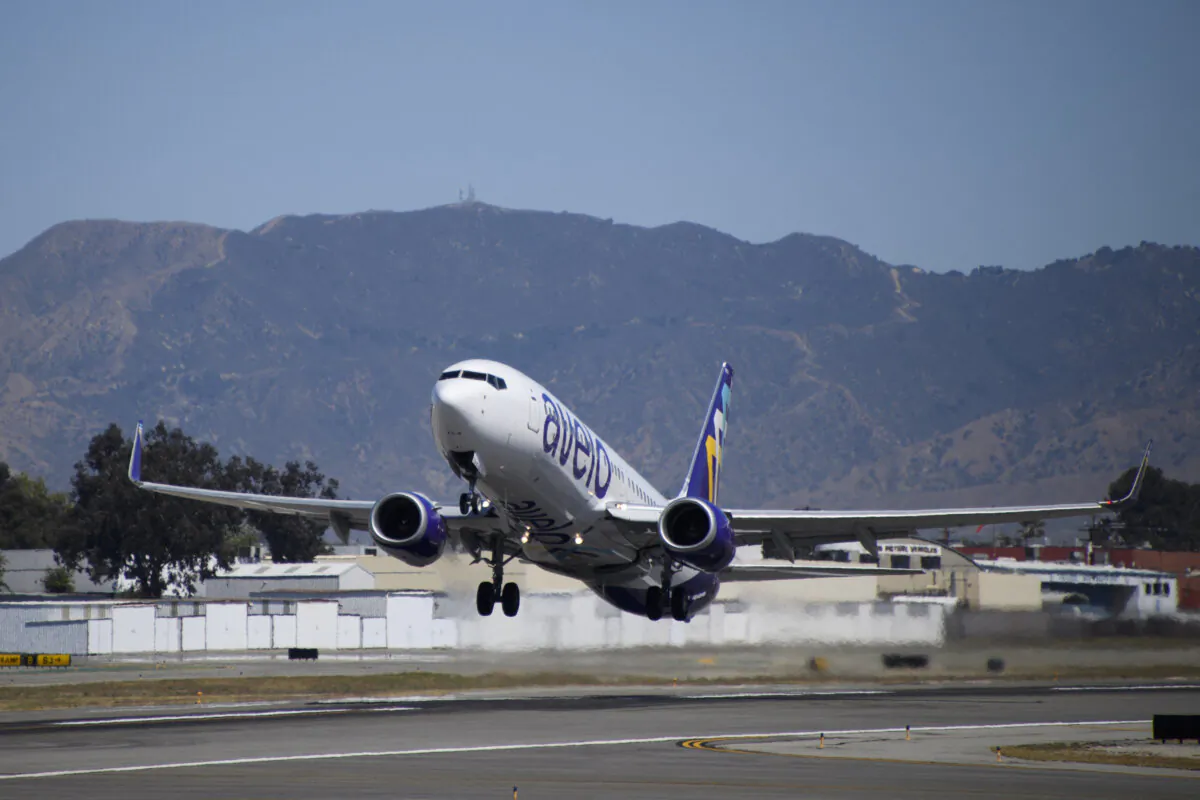An Avelo Airlines flight takes off from Hollywood Burbank Airport (BUR) enroute to Charles M. Schulz-Sonoma County Airport in Santa Rosa (STS), on April 28, 2021. (Patrick T. Fallon/AFP via Getty Images)
