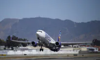 Coalition Protests Avelo Airlines’ Cooperation With ICE