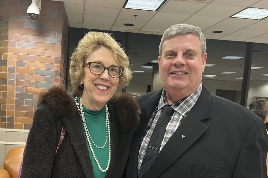 Lisa and Fred Miller Hamilton enjoyed Shen Yun at the Center for Performing Arts at Governors State University, at University Park, Illinois, on April 11, 2025. (Stacey Tang/The Epoch Times)