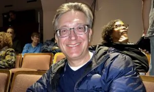 Voice Teacher Says Shen Yun Talent Is Amazing